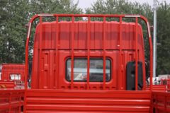 东风 多利卡D9 197马力 4X2 6.8米栏板载货车(国六)(EQ1181L9CDG)