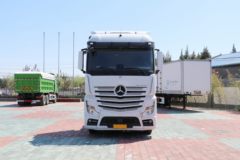 奔驰 新Actros重卡 450马力 6X2R牵引车(型号2645) 奔驰 新Actros重卡 450马力 6X2R牵引车(型号2645)