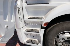 奔驰 新Actros重卡 450马力 6X2R牵引车(型号2645) 奔驰 新Actros重卡 450马力 6X2R牵引车(型号2645)