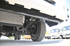 江淮 帅铃Q6 152马力 3.85米排半仓栅式轻卡(轴距3308)(HFC5043CCYP71K1C2V)