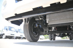 江淮 帅铃Q6 152马力 3.85米排半仓栅式轻卡(轴距3308)(HFC5043CCYP71K1C2V)