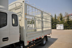 江淮 帅铃Q6 152马力 3.85米排半仓栅式轻卡(轴距3308)(HFC5043CCYP71K1C2V)