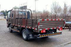 凯马 凯捷M3 130马力 3.83米排半栏板轻卡(后桥1063)(KMC1042A33P5)