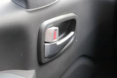 福田 欧马可S3系 131马力 4X2 4.04米冷藏车(红宇牌)(HYJ5040XLCB17)