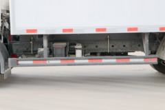 福田 欧马可S3系 131马力 4X2 4.04米冷藏车(红宇牌)(HYJ5040XLCB17)