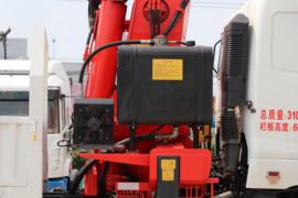 华菱之星&nbsp;随车吊上装图片