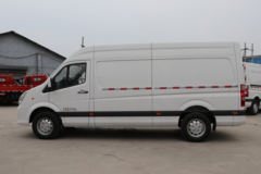 福田商务车 图雅诺S 177马力 2.8T柴油 长轴封闭货车