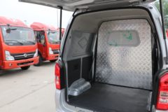 东风小康K05S  实用型 88马力 5座 1.2L厢式运输车