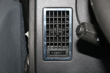 ���� ������D12�п� 220���� 4X2 9.75����������ʽ�ػ���ͼƬ