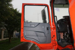 东风 多利卡D12中卡 220马力 4X2 9.75米翼开启厢式载货车(EQ5181XYKL9BDKAC)