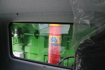 �ൺ��� ��V 220���� 6X2 5.2����ж��ͼƬ