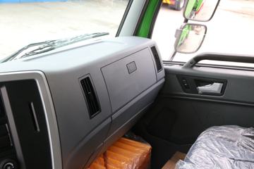 �ൺ��� ��V 220���� 6X2 5.2����ж��ͼƬ
