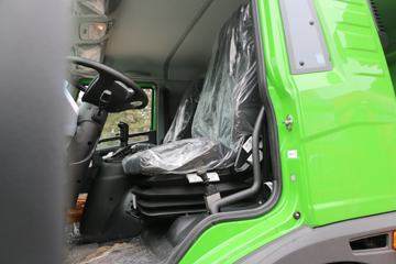 �ൺ��� ��V 220���� 6X2 5.2����ж��ͼƬ