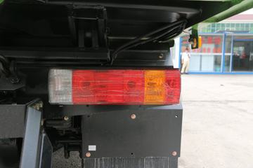 �ൺ��� ��V 220���� 6X2 5.2����ж��ͼƬ