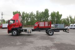 福田 欧航R系 220马力 7.8米排半厢式载货车(国六)(BJ5166XXY-2A) 福田 欧航R系 220马力 7.8米排半厢式载货车(国六)(BJ5166XXY-2A)