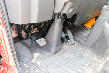 ���� ŷ����S3ϵ 160���� 4X2 �Ű��Ῠ����ͼƬ