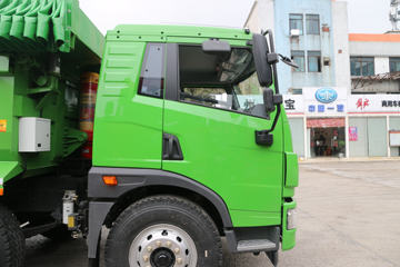 �ൺ��� ��V 220���� 6X2 4.8����ж��ͼƬ