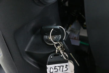 �ൺ��� ��V 220���� 6X2 4.8����ж��ͼƬ