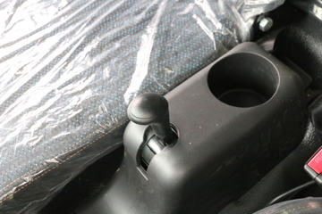 �ൺ��� ��V 220���� 6X2 4.8����ж��ͼƬ