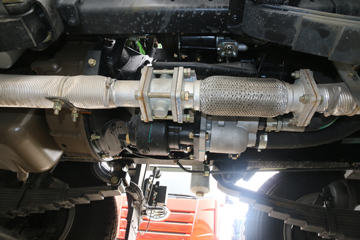 �ൺ��� ��V 220���� 6X2 4.8����ж��ͼƬ
