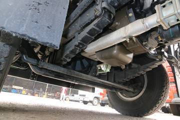 �ൺ��� ��V 220���� 6X2 4.8����ж��ͼƬ