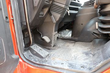 �ൺ��� ��V�п� 2.0�� 220���� 4X2 6.75�������ػ���(����)(CA1168PK15L2E6A80)ͼƬ