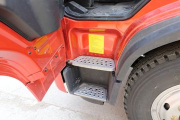 �ൺ��� ��V�п� 2.0�� 220���� 4X2 6.75�������ػ���(����)(CA1168PK15L2E6A80)ͼƬ