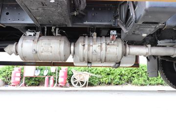 �ൺ��� ��V�п� 2.0�� 220���� 4X2 6.75�������ػ���(����)(CA1168PK15L2E6A80)ͼƬ