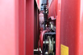 龙V&nbsp;载货车底盘                                                图片