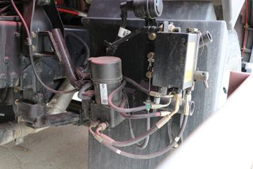 �ൺ��� ��V�п� 2.0�� 220���� 4X2 6.75�������ػ���(����)(CA1168PK15L2E6A80)ͼƬ