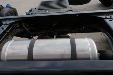 �ൺ��� JH6�ؿ� �캽�� 400���� 8X4 9.5�ײ�դʽ�ػ���(����)(CA5310CCYP25K15L7T4E6A80)ͼƬ