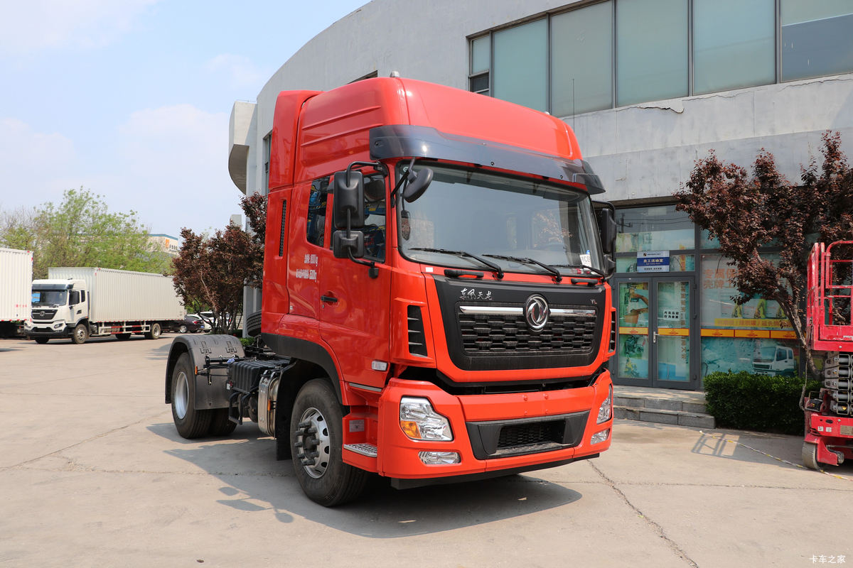 东风商用车 天龙VL重卡 300马力 4X2 牵引车(国六)