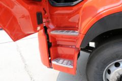 东风商用车 天龙VL重卡 300马力 4X2牵引车(国六)(DFH4250A4)