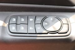 东风商用车 天锦KR 300马力 6X2 9.8米栏板载货车(国六)