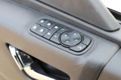 东风商用车 天龙KL重卡 300马力 6X2 9.6米栏板载货车(国六)