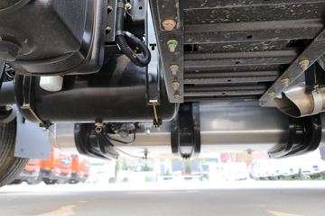 �������ó� ����KL�ؿ� 465���� 4X2ǣ����(����)ͼƬ