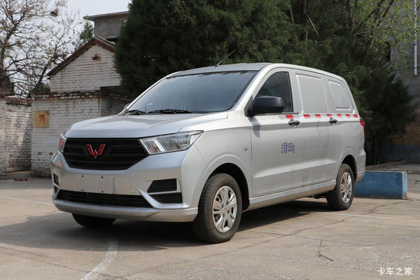 五菱 宏光S 2019款 经典S基本型 99马力 汽油 1.5L封闭车(国六)
