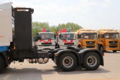 华菱 汉马H7重卡 6X4纯电动牵引车(HN4250H36C8BEV)281.46kWh