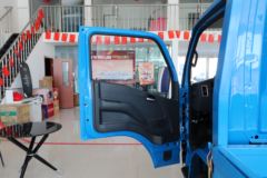 跃进 小福星S70 2019款 113马力 3.65米单排栏板小卡(国六)(SH1033PEGCNZ)