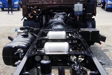 ��� J6F 160���� 4X2 4.16�׵�����ʽ�Ῠ(����)ͼƬ