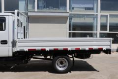 跃进 福星S80 1.5L 113马力 汽油 2.65米双排栏板小卡(SH1033PEGCNS1)