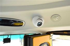 Q490&nbsp;校车驾驶室图片