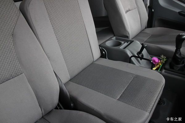 特惠:J6L 质惠版 220马力 7.7米