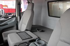 一汽解放 J6L中卡 140马力 4X2 6.8米厢式载货车(新道依茨)(CA1160P62K1L4E4)