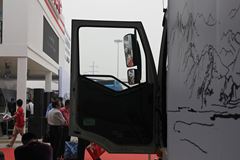 一汽解放 J6L中卡 140马力 4X2 6.8米厢式载货车(新道依茨)(CA1160P62K1L4E4)