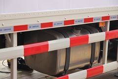 一汽解放 J6L中卡 140马力 4X2 6.8米厢式载货车(新道依茨)(CA1160P62K1L4E4)
