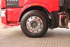 一汽解放 J6M 260马力 6X4 随车吊(CA5250QSYP63K1L5T1E4)