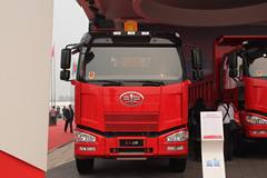 一汽解放 J6M 260马力 6X4 随车吊(CA5250QSYP63K1L5T1E4)