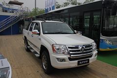 2012款福田 萨普Z5 征服者 2.8L柴油 双排皮卡 2012款福田 萨普Z5 征服者 2.8L柴油 双排皮卡