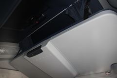 红岩 杰狮S100重卡 480马力 6X4 牵引车(上菲红C13)(CQ4255HXG334) 红岩 杰狮S100重卡 480马力 6X4 牵引车(上菲红C13)(CQ4255HXG334)